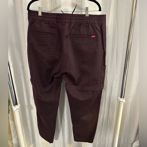 Levi’s casual polyester/viscose blend aubergine pants (L) - Picture 3 of 8